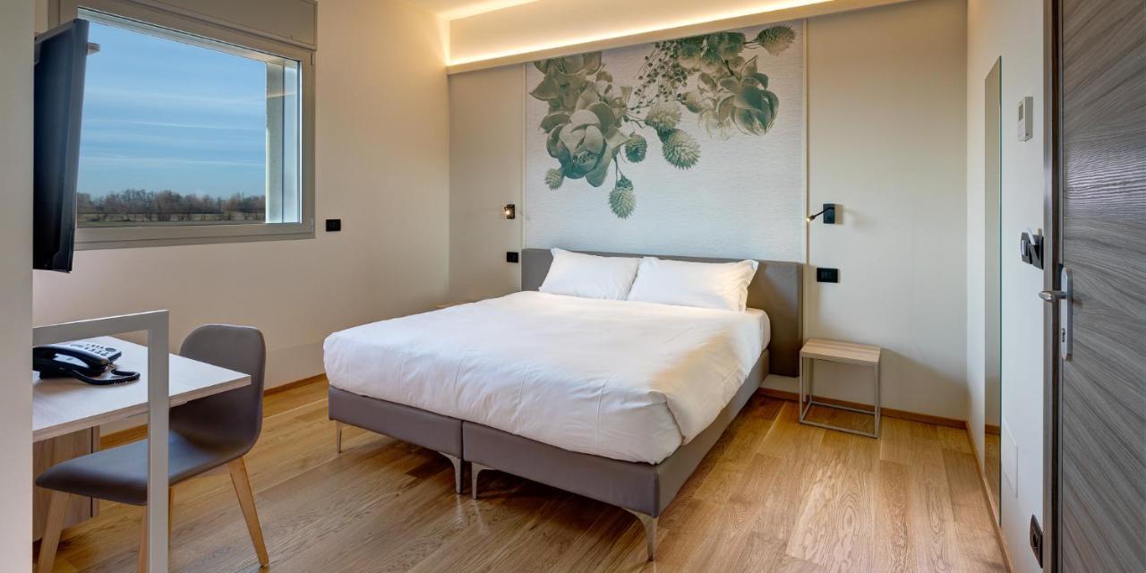 Park Hotel & Residence By The Cube Fidenza Luaran gambar